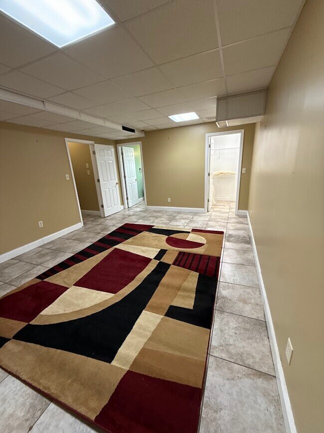 Building Photo - 5415 Whisper Wood Cir