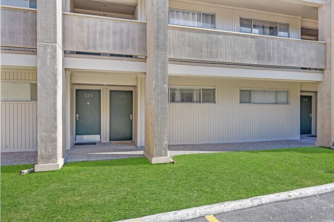Building Photo - 12600 Melville Dr
