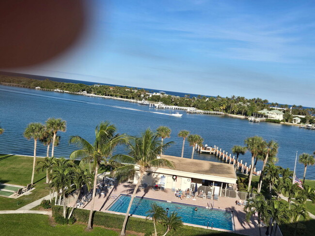 Building Photo - 200 Intracoastal Pl