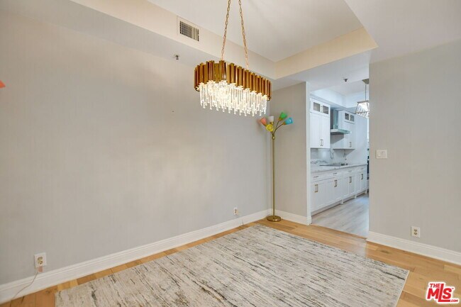 Building Photo - 2112 Century Park Ln