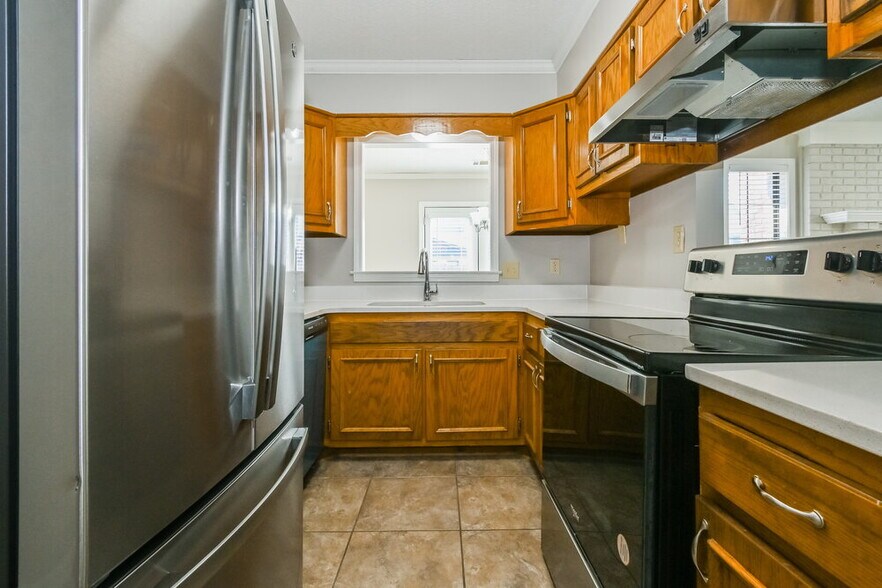 Building Photo - 7786 Hickory Meadow Rd