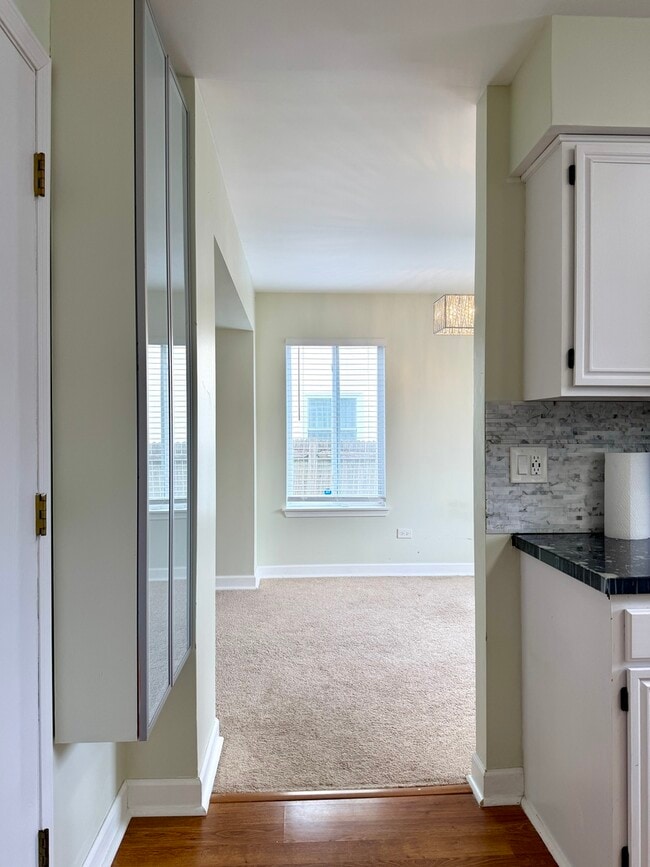 Building Photo - 665 Lakewood Farms Dr