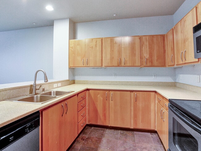 Building Photo - 1125 NW 9th Ave