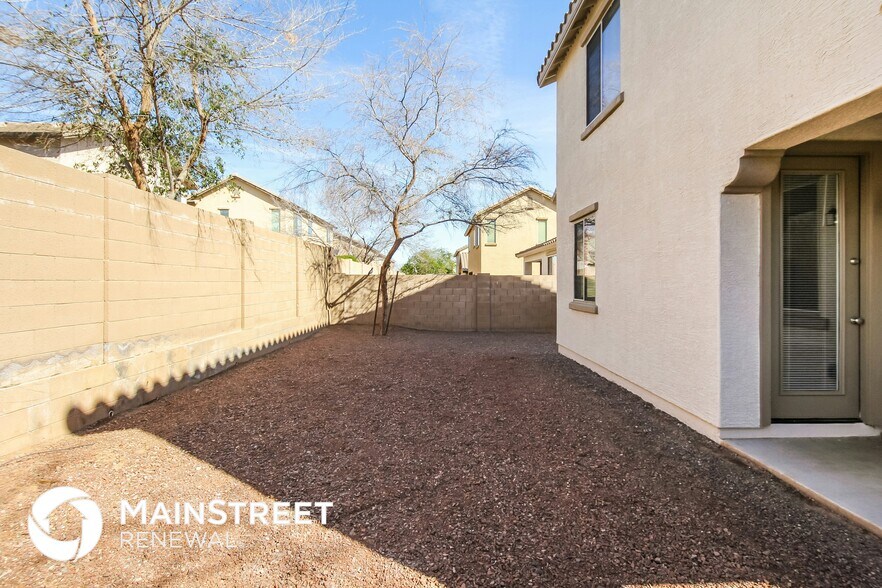 Building Photo - 15460 W Canterbury Dr