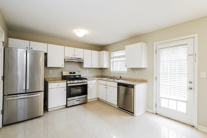 Building Photo - 3665 Arrowhead Pl