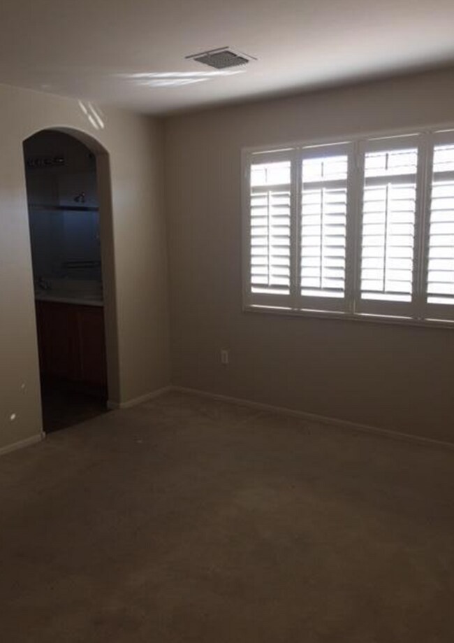 Building Photo - Adorable 2 story patio style with three spacious bedrooms and two full baths upstairs