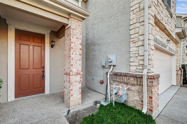 Building Photo - 2540 Corbeau Dr