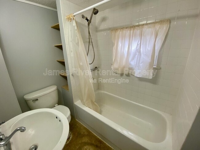 Building Photo - 1805 Ridge Ave