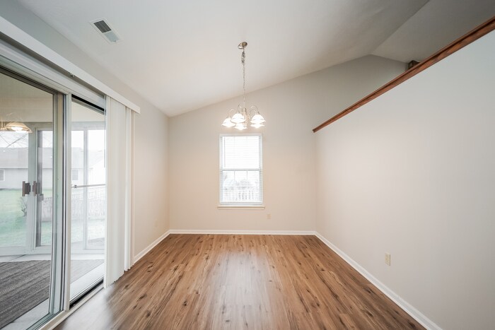 Building Photo - 205 Randell Ct