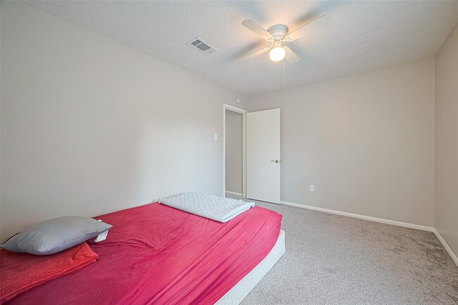 Building Photo - 1708 Ruella Ln