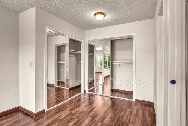Building Photo - 1446 Skyview Dr