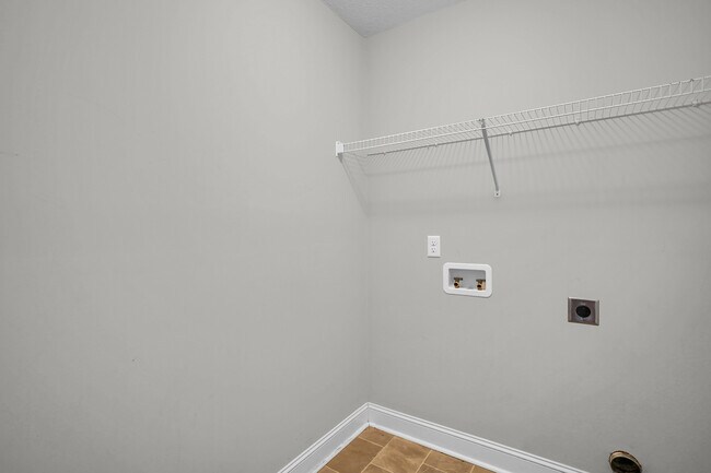 Building Photo - 721 Highgrove Ct