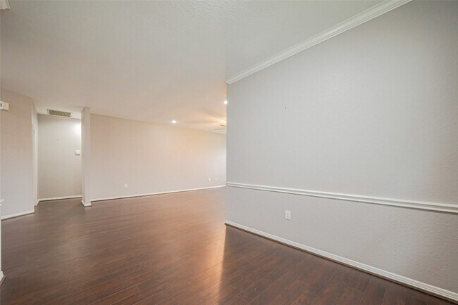 Building Photo - 4510 Sherwood Green Ct