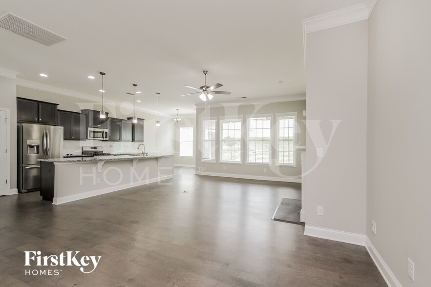 Building Photo - 3817 Norman View Dr