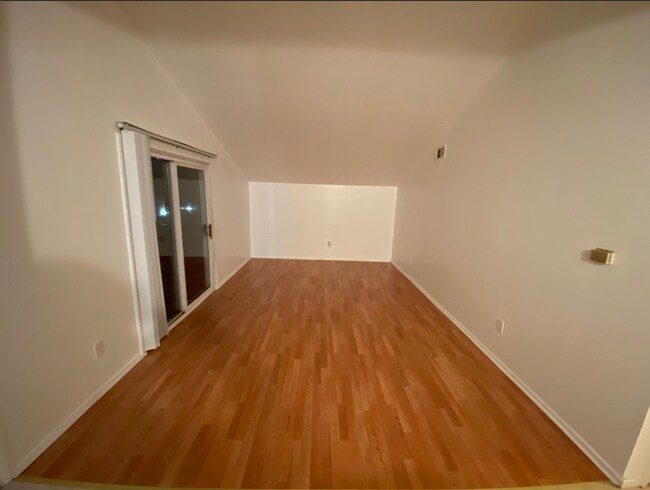 Building Photo - 4645 Merrimar Cir E