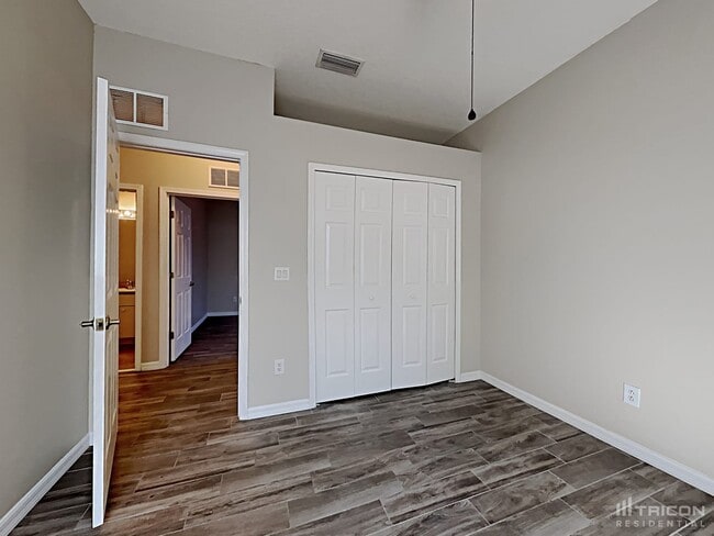 Building Photo - 6705 Cambridge Park Dr