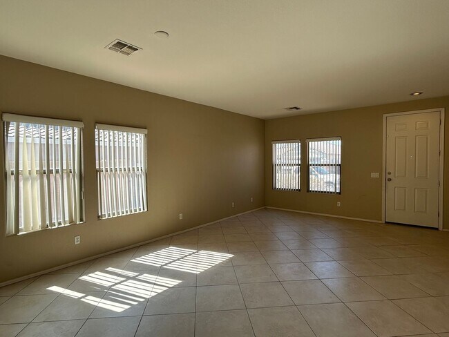 Building Photo - Beautiful Buckeye Home, Nancy Ln