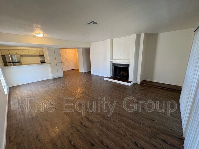 Building Photo - 212 N Crenshaw St