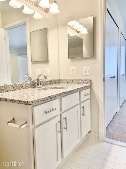 Building Photo - 3 br, 2.5 bath Townhome - Weatherstone Tow...