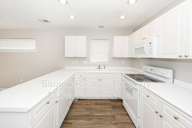 Building Photo - 4893 Habersham Ln