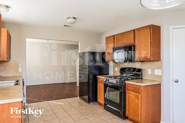 Building Photo - 2110 Nichole Woods Dr