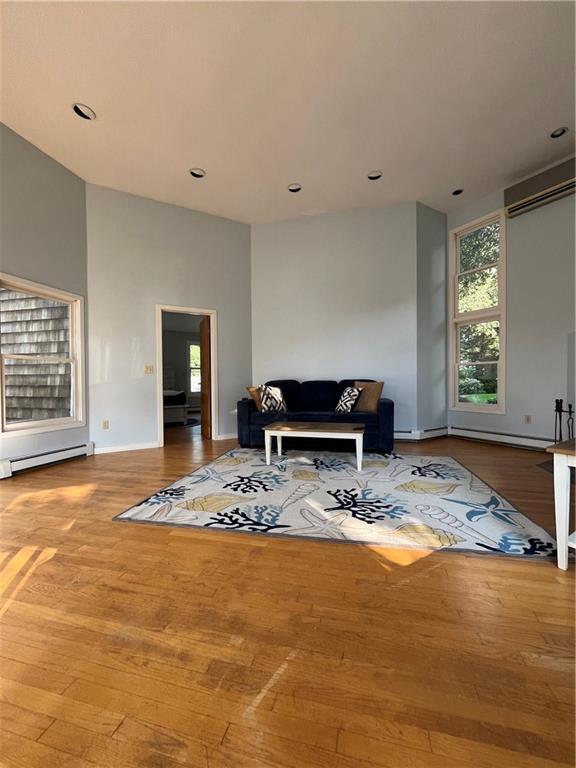 Building Photo - 7 Cove Rd