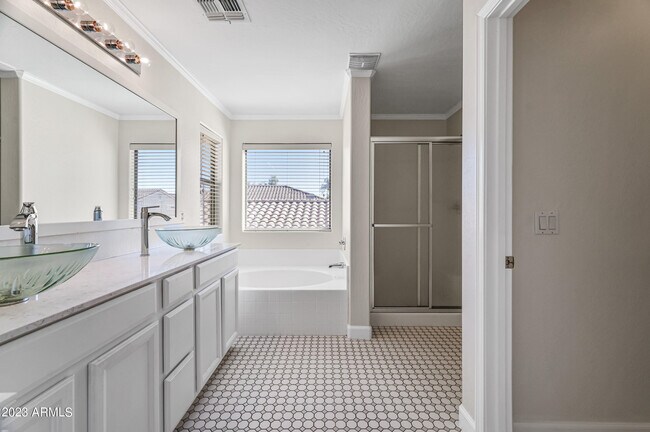 Building Photo - 4046 S Tatum Ln