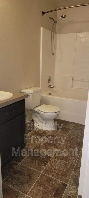 Building Photo - 7872 E Drouillard St