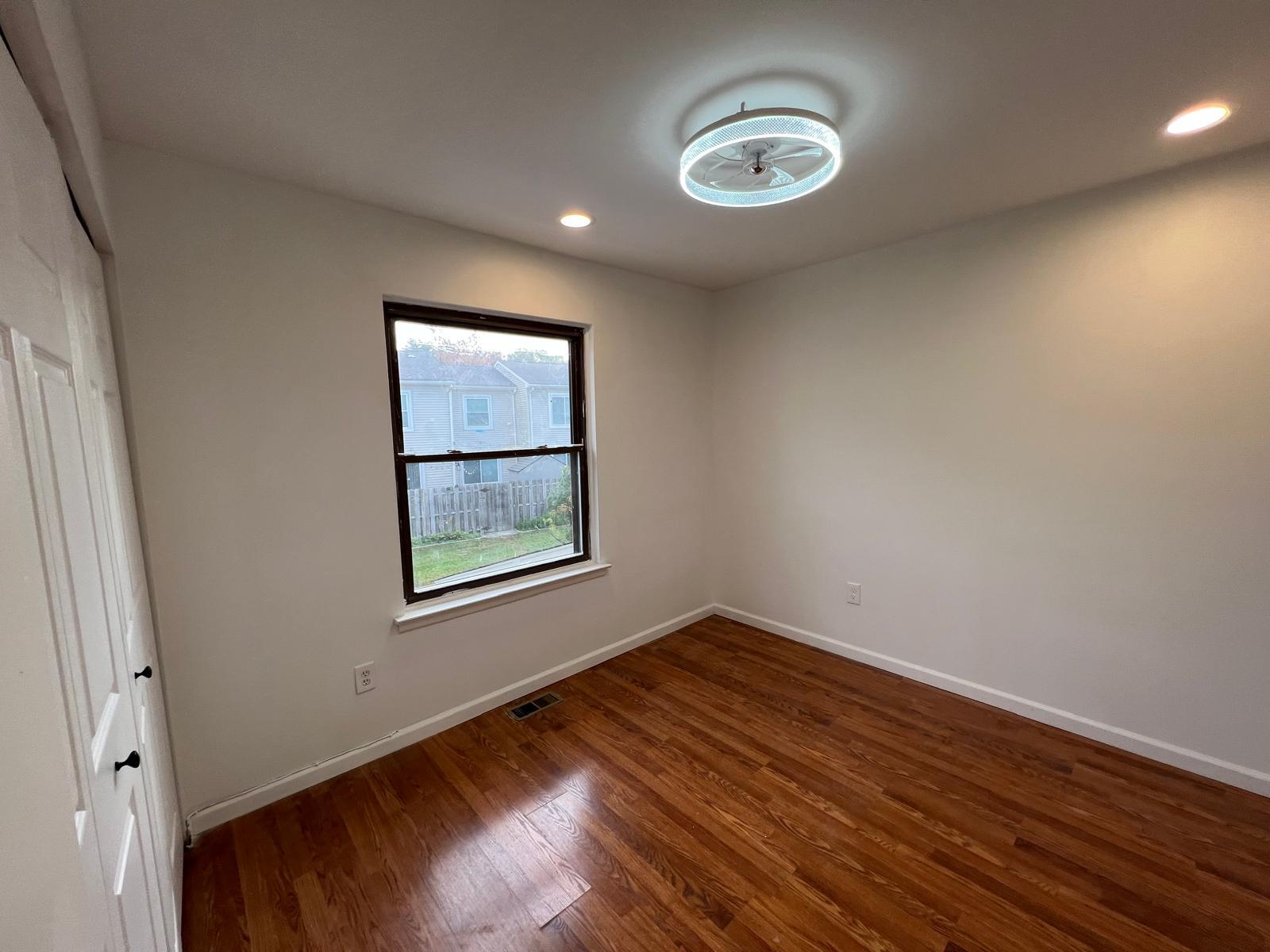 Building Photo - 246 Fir Tree Ct