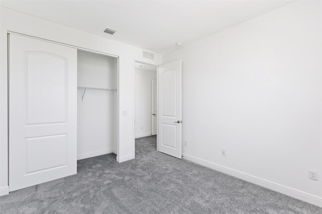 Building Photo - 6947 Pines Cir