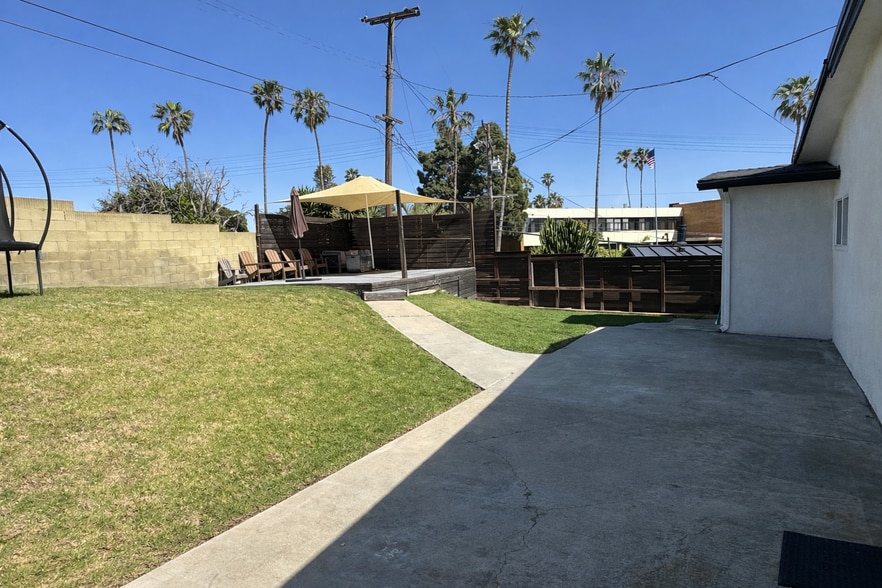 Building Photo - 1606 W 22nd St