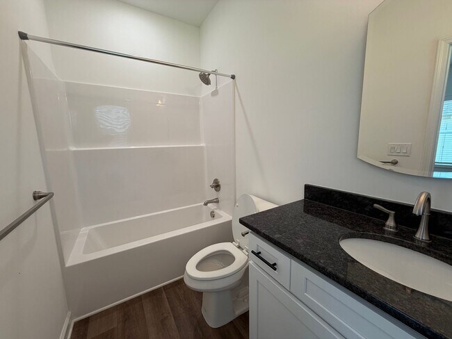 Building Photo - Brand New 3/2 House in Celanese- $1,995