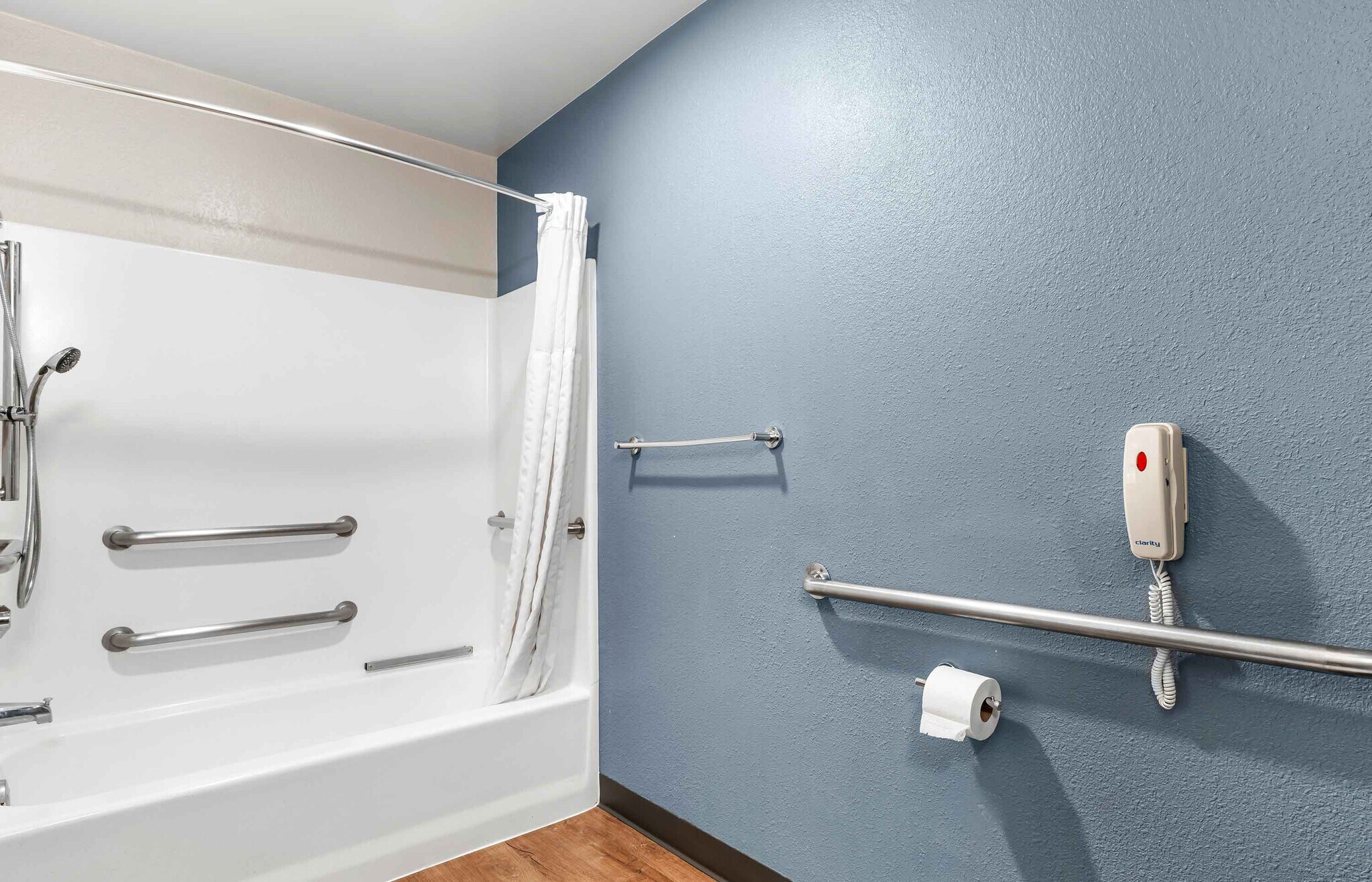 Building Photo - Furnished Studio-Union City - Dyer St.