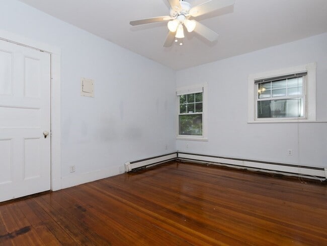 Building Photo - 128 Ashmont St