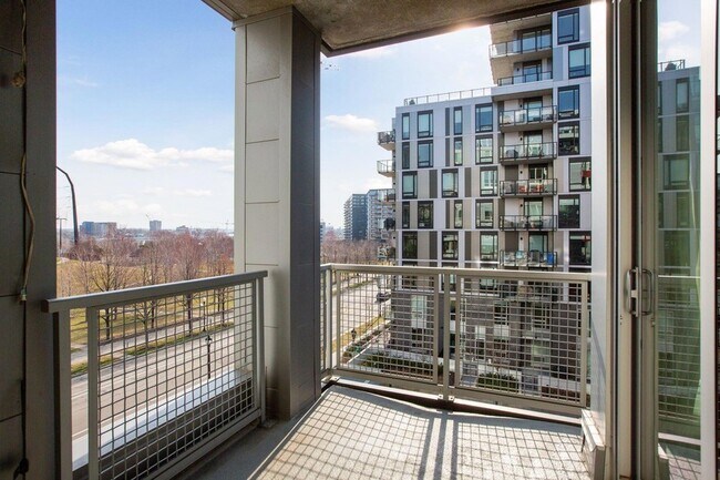 Building Photo - 901 S 2nd St