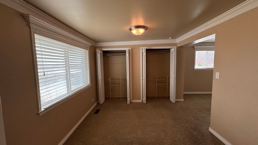 Building Photo - 737 N 500 E