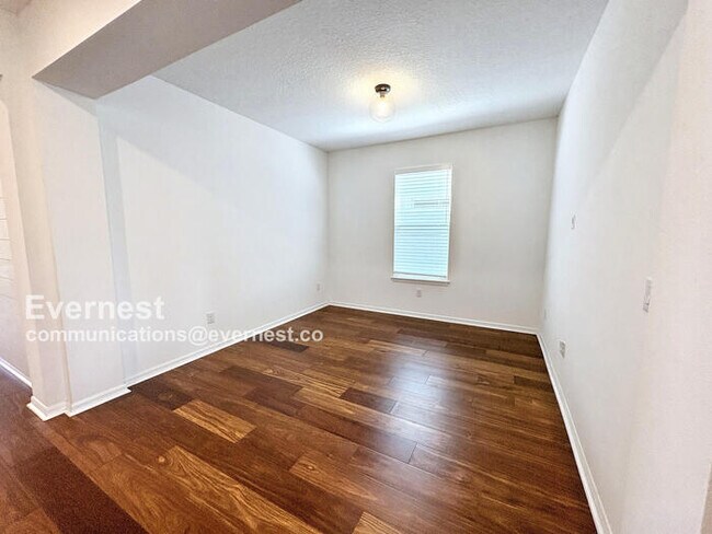 Building Photo - 10641 Cardera Dr