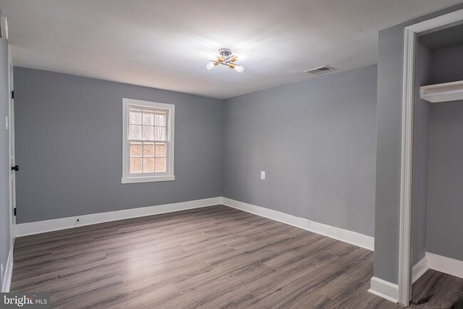 Building Photo - 3140 Basford Rd