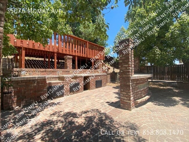 Building Photo - 35076 Momat Ave