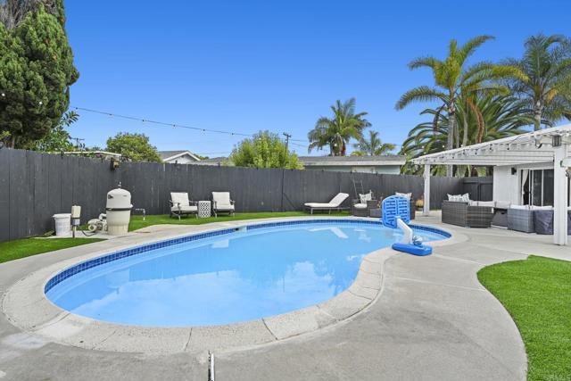 Building Photo - 3516 Las Vegas Dr