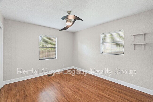 Building Photo - 3872 Marianna Rd
