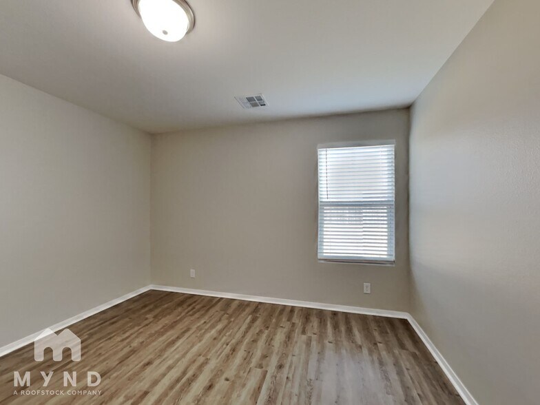 Building Photo - 8717 E 161st Pl S