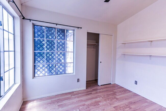 Building Photo - $1,000 Move-In Credit - Mission View off Valencia. Cardinal and Los Reales Rd