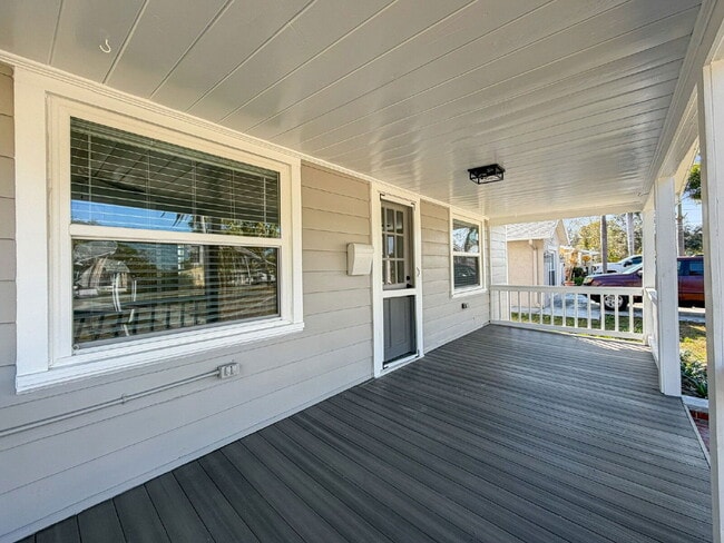 Building Photo - 768 49th Ave N