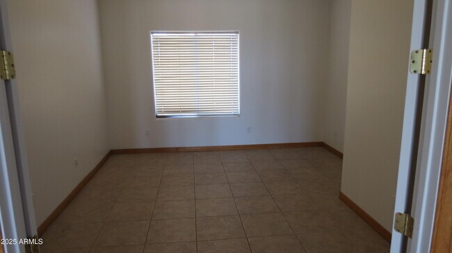 Building Photo - 26215 N 115th Ave