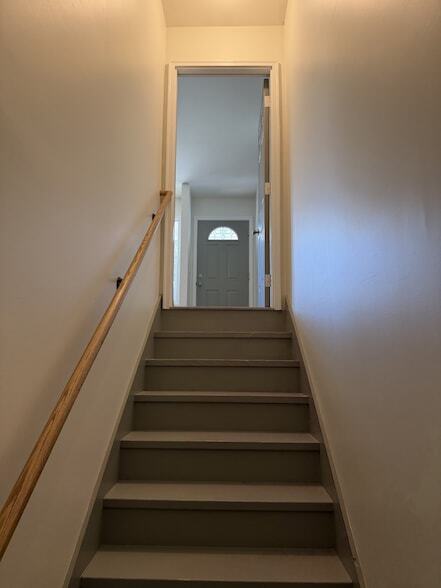 Building Photo - 157 Vulco Dr