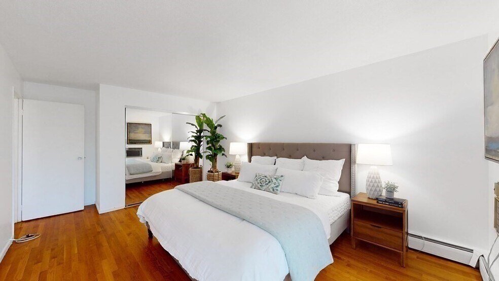 Building Photo - 143 Kenrick St