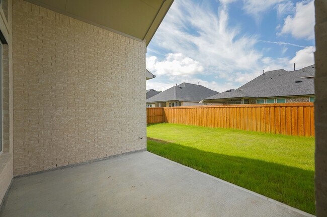 Building Photo - 28156 Graywood Dr