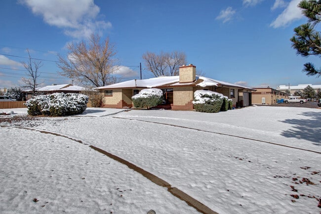 Building Photo - 955 E 58th Ave