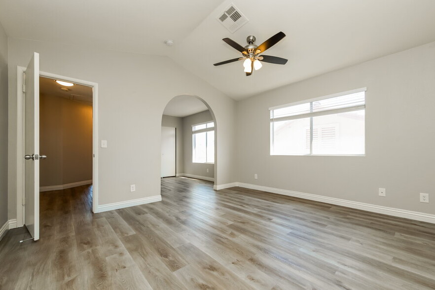 Building Photo - 1915 Casa Verde Dr